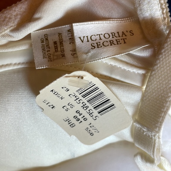 NWT Victoria Secret vintage the miracle bra - Picture 3 of 5